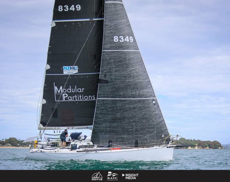 Now-for-sale-Kick-the-Elliott-1050-cruiser-racer-with-Round-North-Island-pedigree.jpg