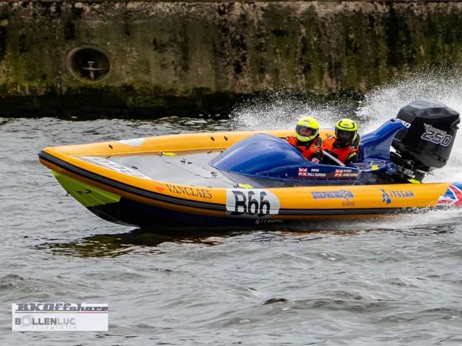 Offshore-powerboat-1.jpg