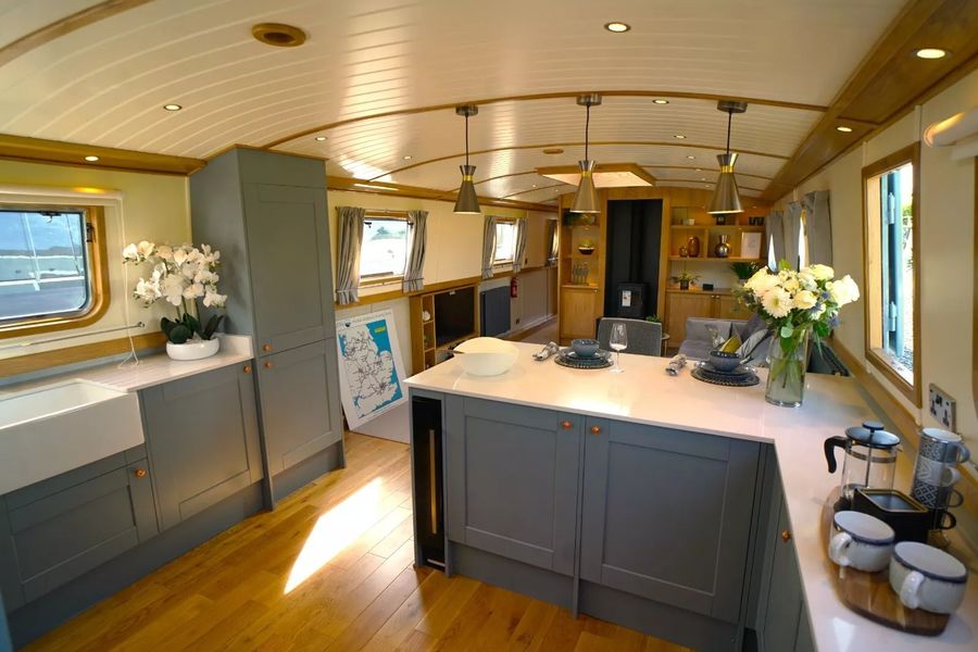 Photo-credit-For-the-Love-of-Narrowboats-Facebook.jpg