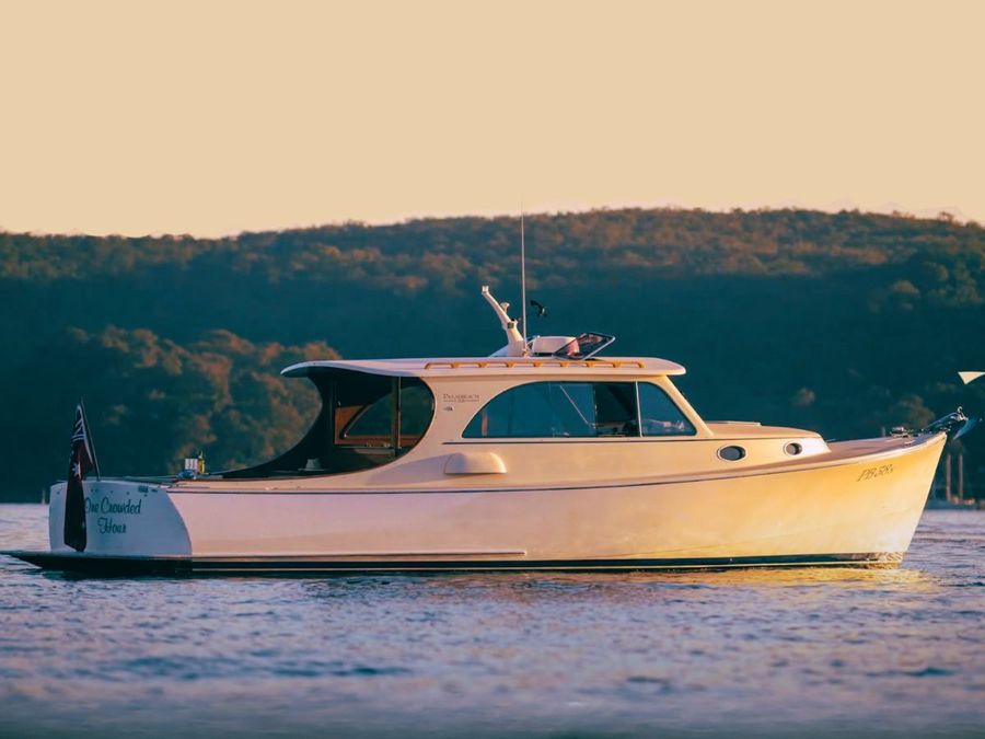 Photo-credit-Palm-Beach-Motor-Yachts-launched-its-first-motor-yacht-the-Palm-Beach-38-in-1999.-_-Youtube.jpg
