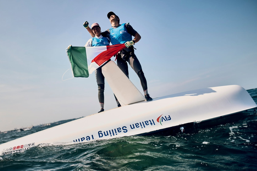 Italy snatch 470 Junior World title by a whisker in three-way finale, 17 July 2026