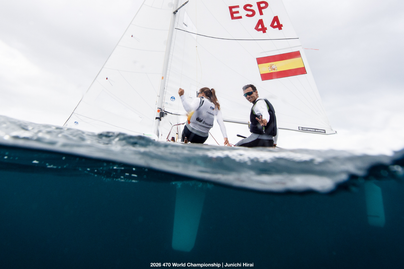 Spain leads at 470 Worlds as clouds and shifts shake up Enoshima racing, 14 August 2026