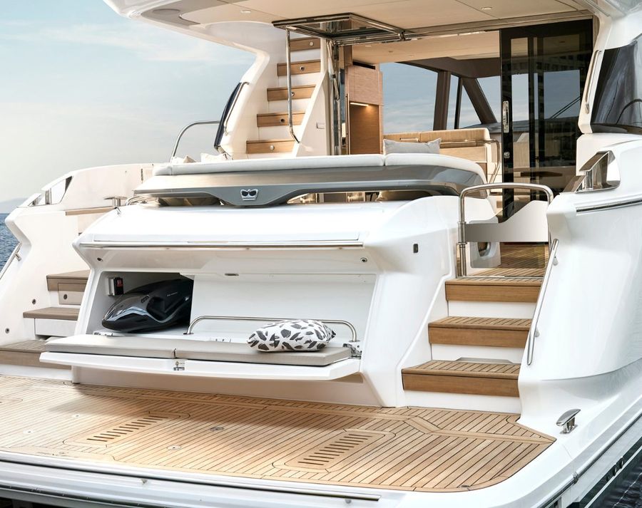Princess-Yachts-F58-1.jpg