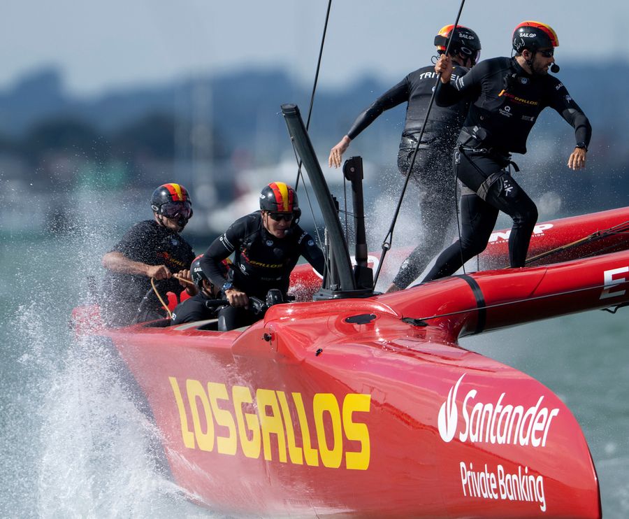 Los Gallos races hard during the Portsmouth stopover of the 2026 season