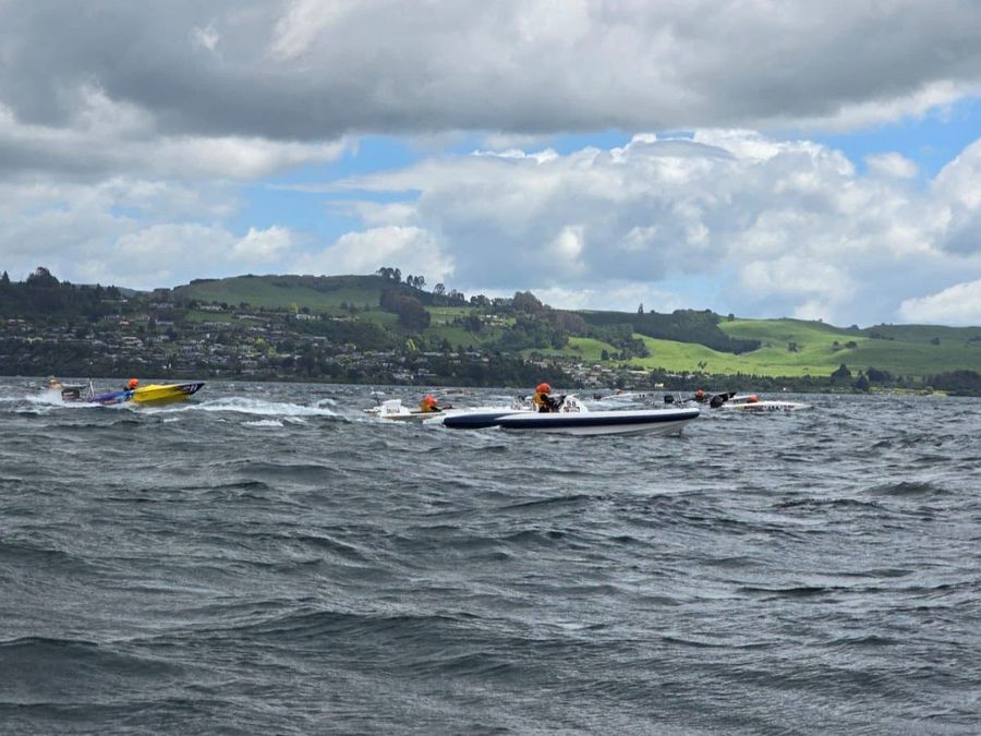 Racing-is-underway-__-Photo-credit_-NZOPA.jpg
