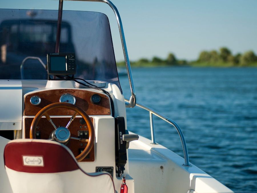 Retro-boat.jpg