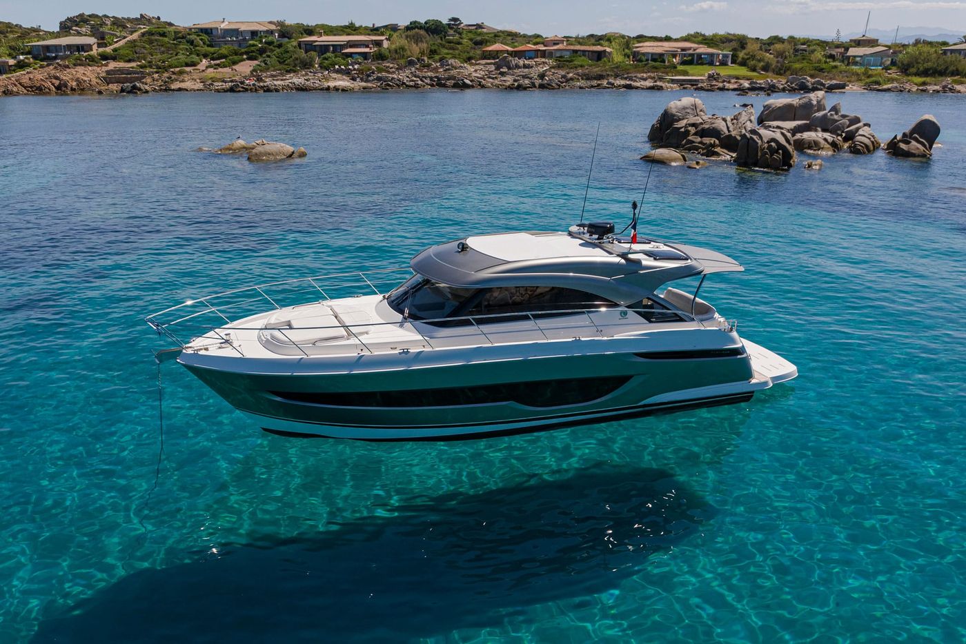 Riviera-4600-Sport-Yacht-Platinum-Edition-Aerial-07-2