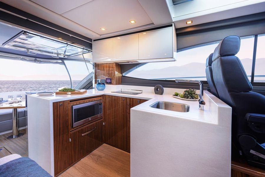 Riviera 4600 Sport Yacht Platinum Edition Galley. Image credit: Riviera.com