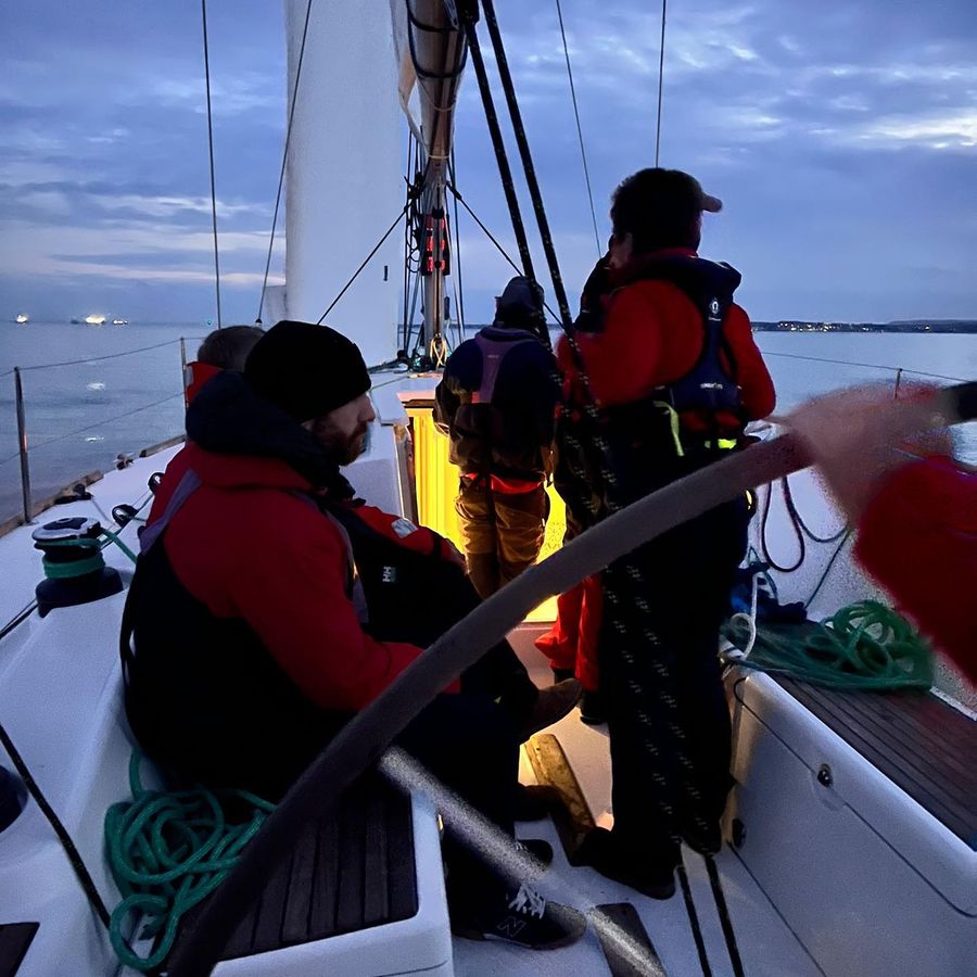 Rock'n'roll / Facebook: Bridge Sailing Team
