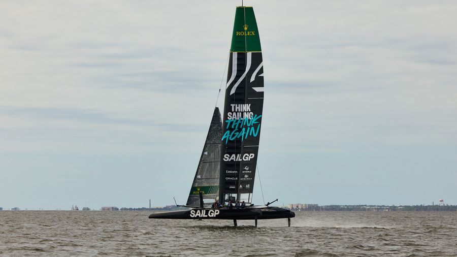 Emirates GBR puts in a training session at Pensacola ahead of the 2026 season