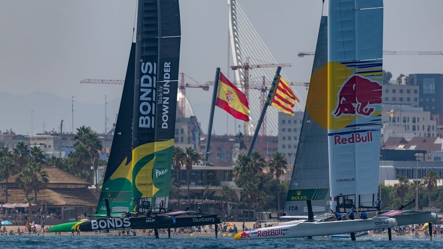 Red Bull Italy and the Bonds Flying Roos go head-to-head in Valencia during the 2026 season.