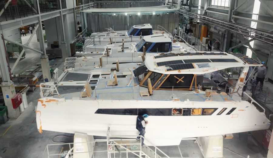 Seawind-Izmar-production-line-up.jpg