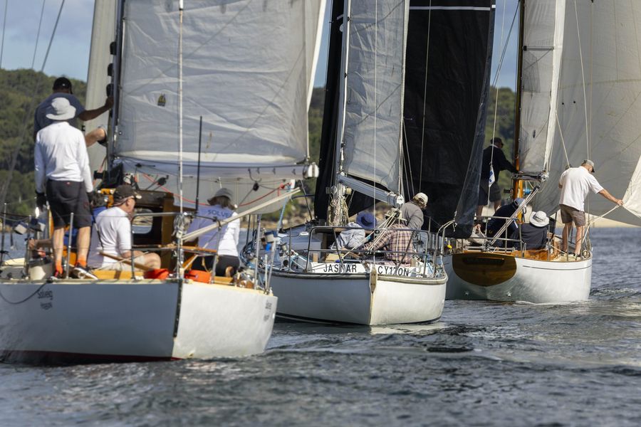 Solveig-left-competing-in-the-2025-Great-Veterans-Race-Photo-credit-Andrea-Francolini-CYCA-.jpg