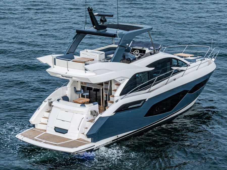 Sunseeker Manhattan 55 in cobalt grey livery