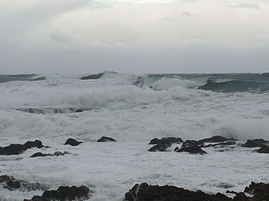 Swells_on_Wellingtons_south_coast_in_20-2.jpg
