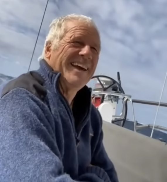 Terry-Dunn-on-Nautilass-looking-back-over-the-Challenge-while-enjoying-the-sun-on-his-transom.-Photo-credit-Solo-Trans-Tasman-Yacht-Challenge.jpg