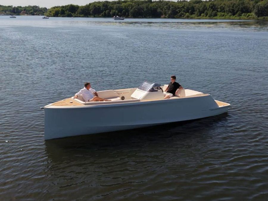 The ESEA F800 wins the Electric Boat Award at the Dutch Boat of the Year Awards 2026