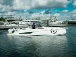 The STERK 31E electric centre console features a sleek hull design and twin Vision Marine E-Motion 180E outboards, combining electric propulsion with Avikus navigation and docking assistance technology.