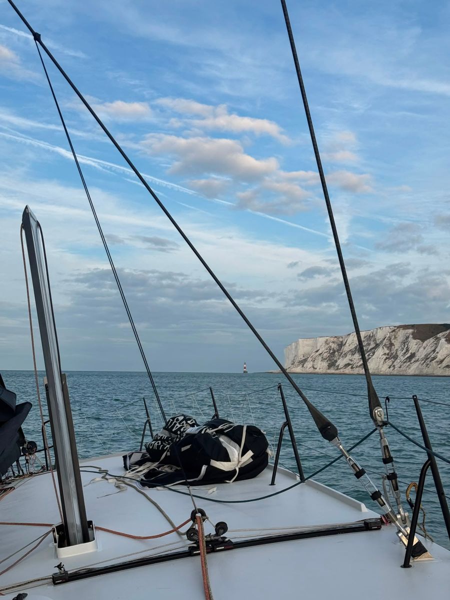 The coastal approach to the finish on Palanad 4