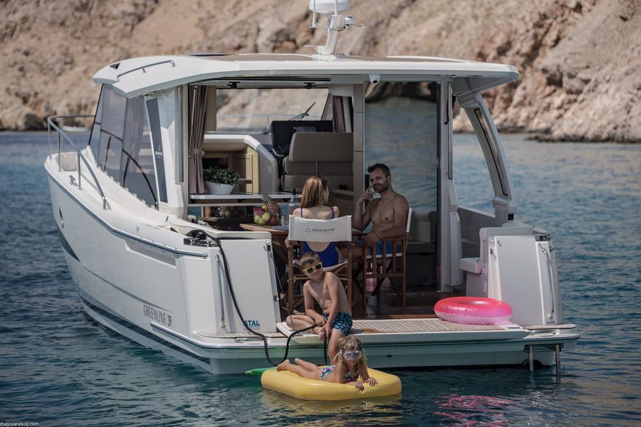 The Greenline 39 / Credit: Greenline Yachts