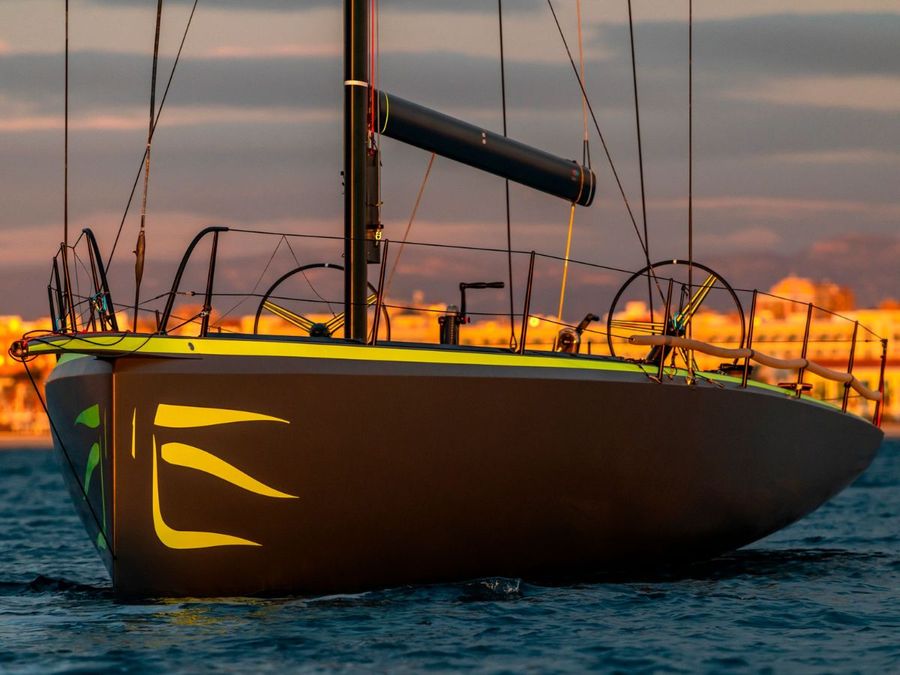 The revolutionary wallyrocket51 reveals its dual soul and outstanding performance during sea trials