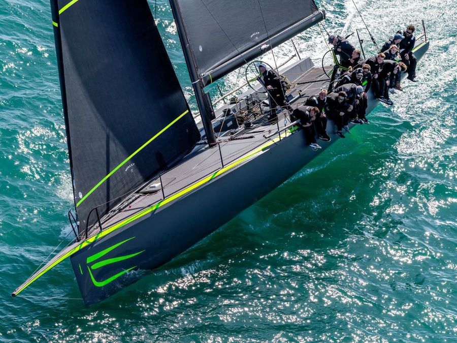 The revolutionary wallyrocket51 reveals its dual soul and outstanding performance during sea trials
