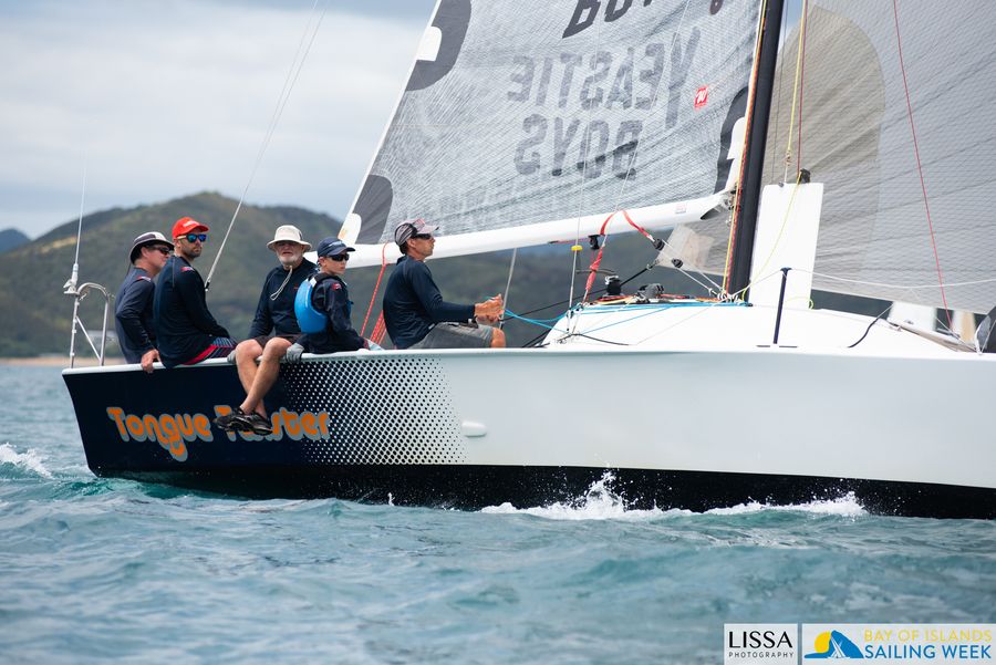 Tongue Twister lost its mast in 2011 / Credit: Lissa Photography on Bay of Island Sailing Week (Facebook)