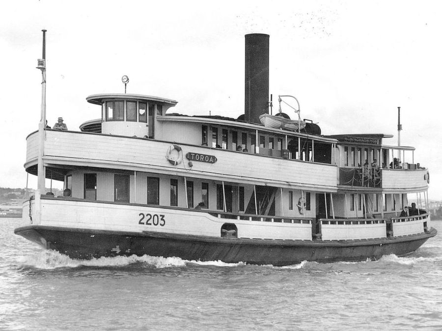 Toroa-1945-with-war-time-number.jpg