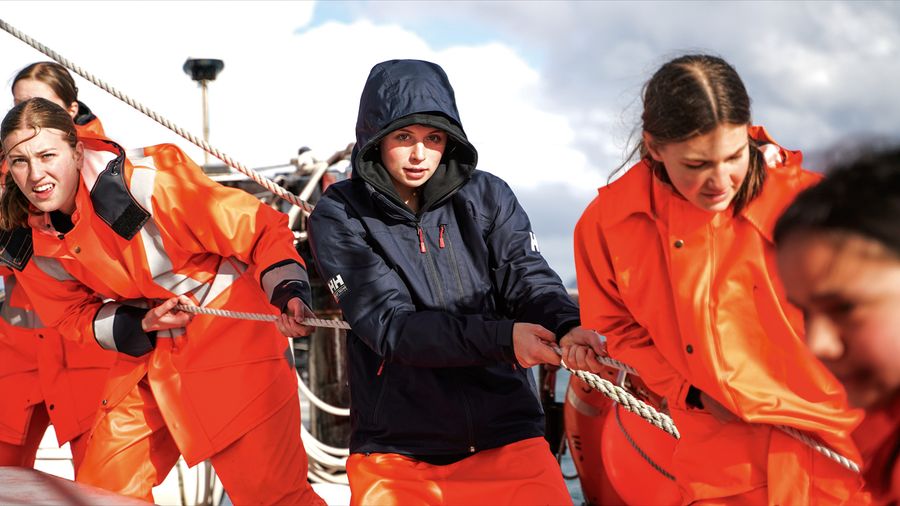Trainees hoisting the mizzen