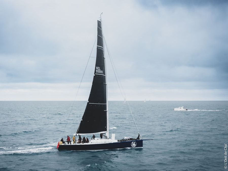 V5 coming in for the finish