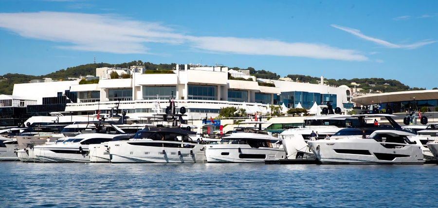 Vieux Port Jete´e at the Cannes Yachting Festival