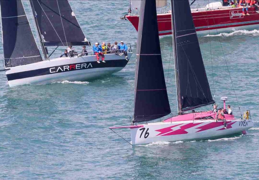 Vixen, Carrera, and Steinlager 2 early on in the race