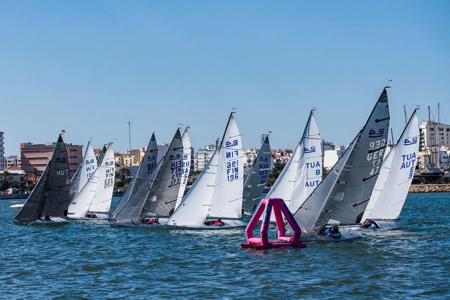 Blind Trinidadian sailors mash up barriers in Portimão debut, 08 October 2026