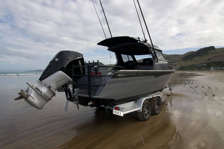White Pointer 745 Sports Cruiser @ White Pointer Boats on Facebook