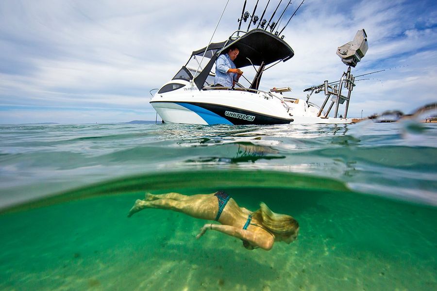 Whittley-FF2100-underwater-6.jpg