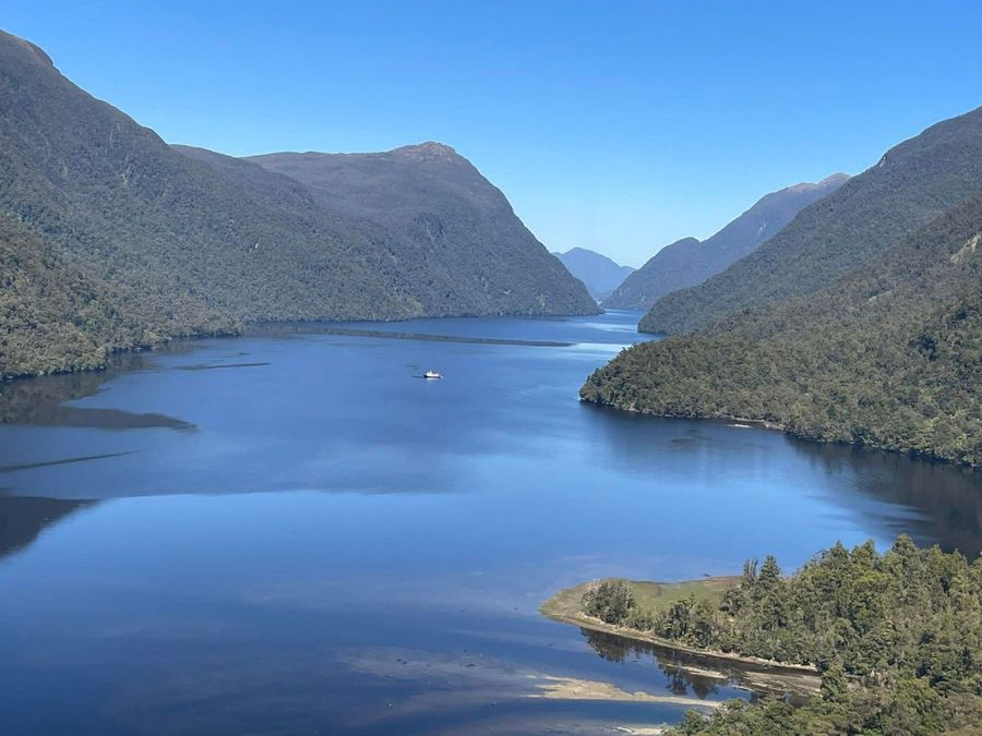 Wild-Chix-and-Pure-Salt-together-take-on-Fiordland-__-Photo-credit_-Wild-Chix-3.jpg