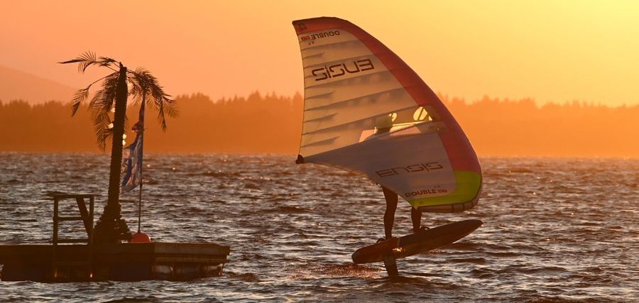 Wingfoiler, Jeremiah McDonald, claims two distance records off Norway