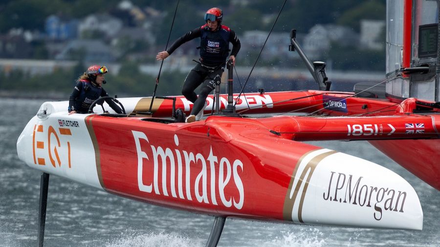a-day-of-two-halves-for-emirates-gbr-as-wacky-conditions-pla.jpg
