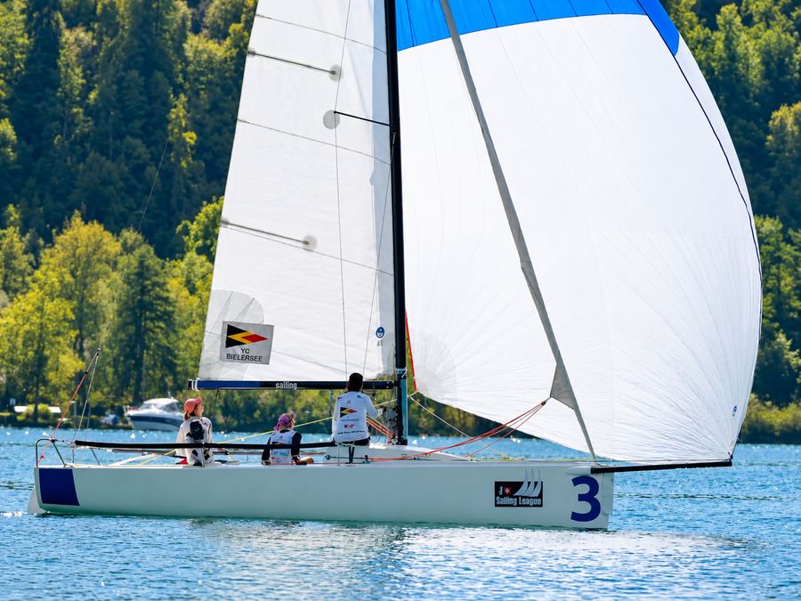 Sailors push hard in the J70 Swiss HeidiCup women's fleet racing.
