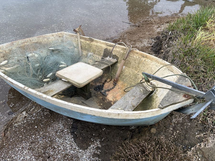 dingy_3.jpeg
