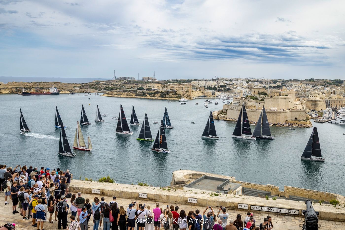 The fleet gets underway at the start of the 46th Rolex Middle Sea Race