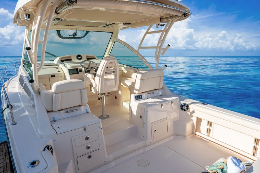 The Express 330 / Short Marine