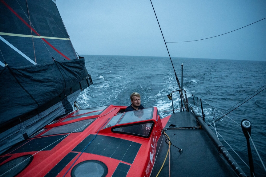 Torn mainsail forces cautious limp towards Lorient harbour, 06 September 2026