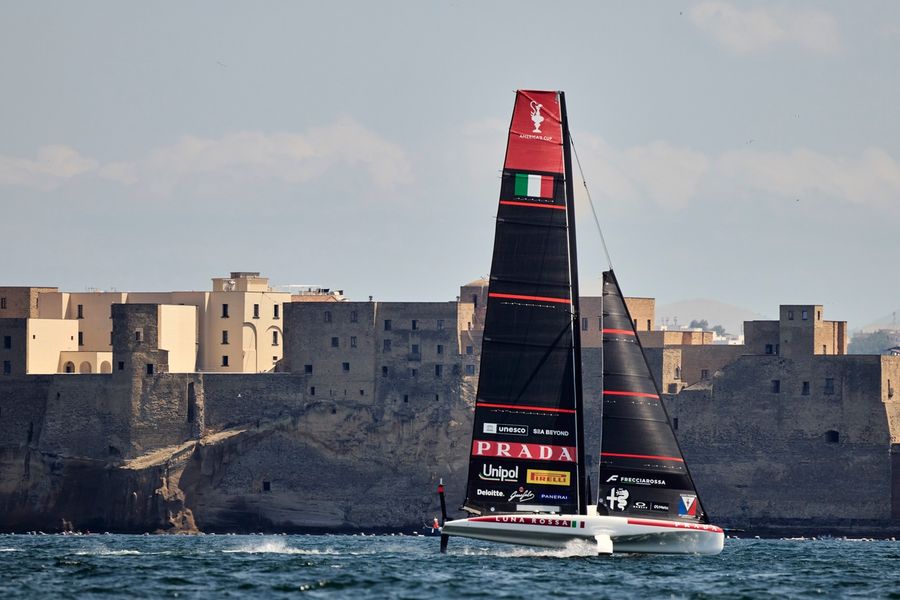 Luna Rossa puts their AC40 through its paces during a training run in Naples.