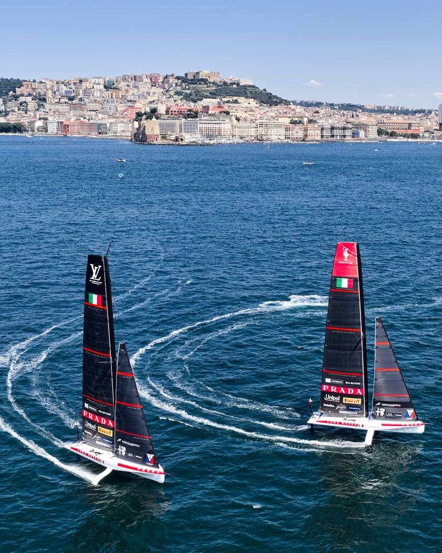 Luna Rossa puts their AC40 through its paces during training in Naples Bay, 3 July 2026.