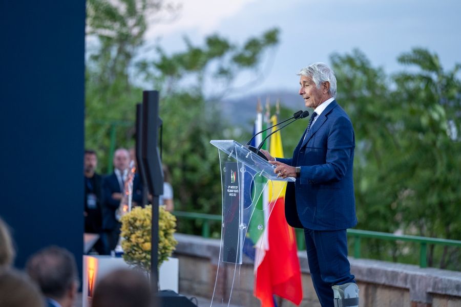 Teams and dignitaries mark the start of the Louis Vuitton Preliminary Regatta in Naples on 22 September 2026.