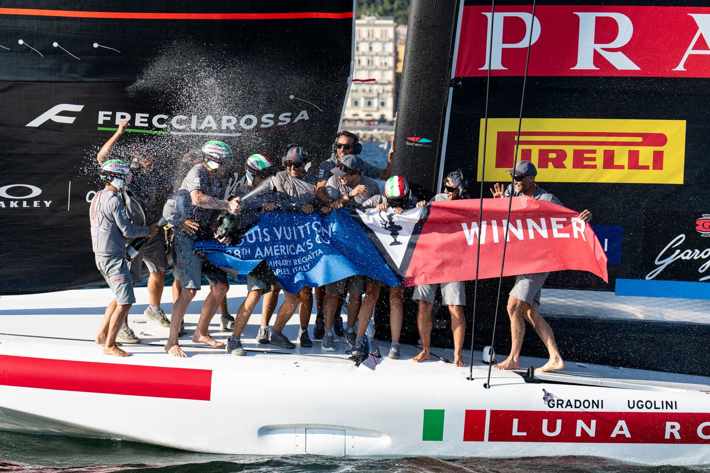 Luna Rossa never headed as Naples crowds witness Kiwi rout, 28 September 2026