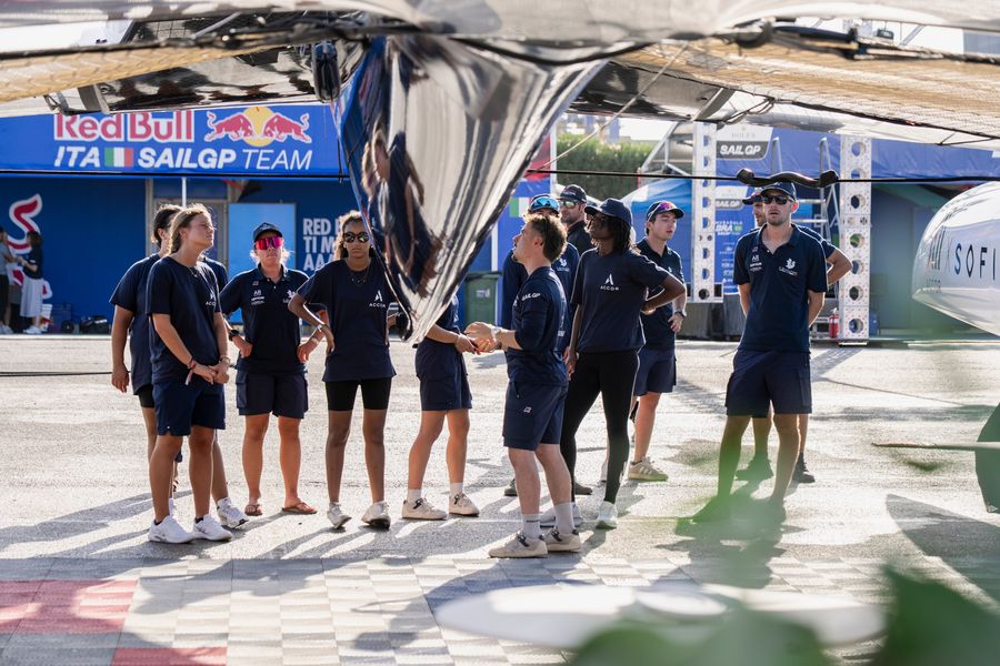 Light winds sink France to seventh as US surges in Valencia, 06 September 2026
