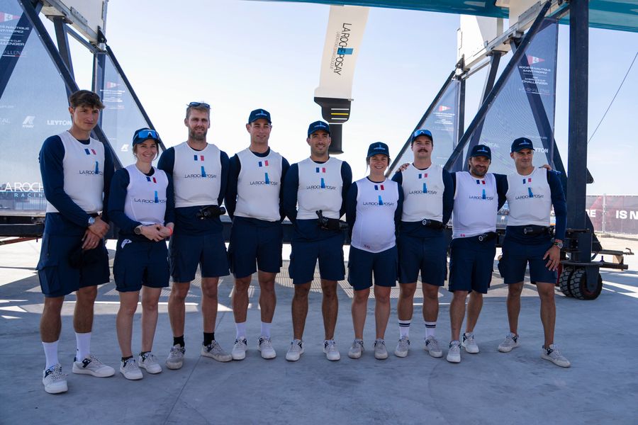 French AC75 first to sail Naples waters eyeing 2027 Cup, 21 October 2026