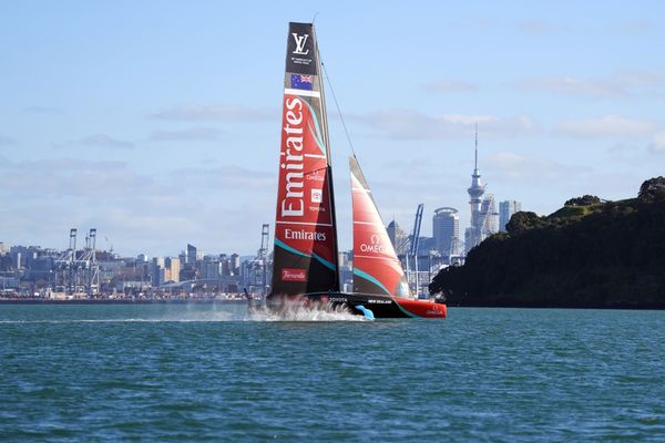 ETNZ swap Naples sunshine for frosty Waitematā AC75 tests, 07 August 2026